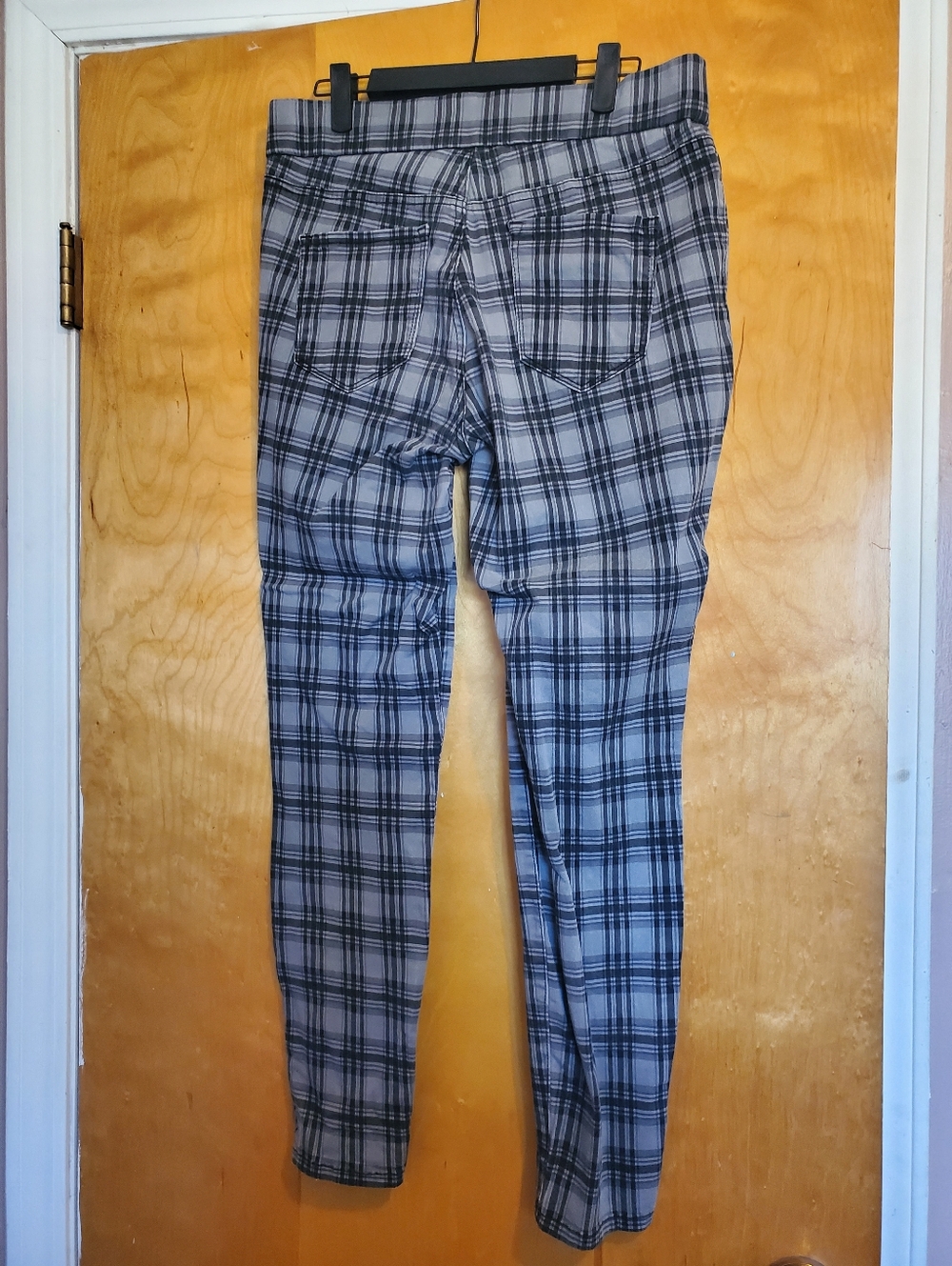 Nine West Womens Gray Plaid Pants 10. NWT - Picture 2 of 3